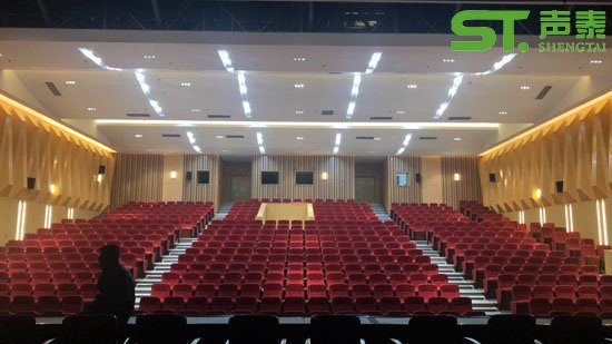 河南南陽報告廳吸音板工程案例(圖1) 河南南陽報告廳吸音板工程案例(圖1)